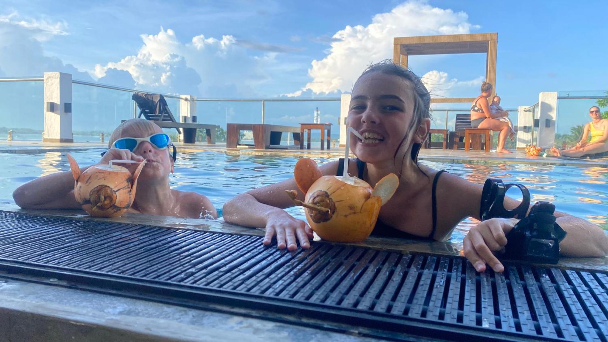 Emerald Bay Resort Мирисса Экстерьер фото